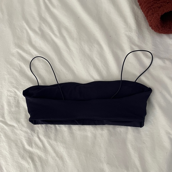 DFYNE DEFY strappy bra and shorts
It is not impact or dynamic - Picture 4 of 8